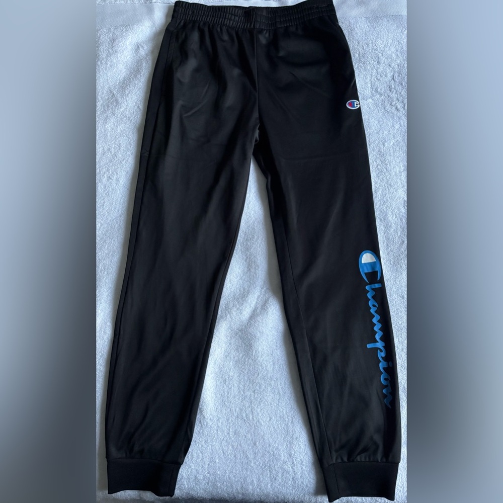 New w/o tags Champion Boys black joggers size M standard fit